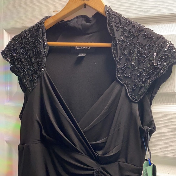 Scarlet Nite Missy 6 Traditional Black Dress - Picture 8 of 16